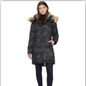 Vince Camuto Camo Puffer Down Jacket sz La…